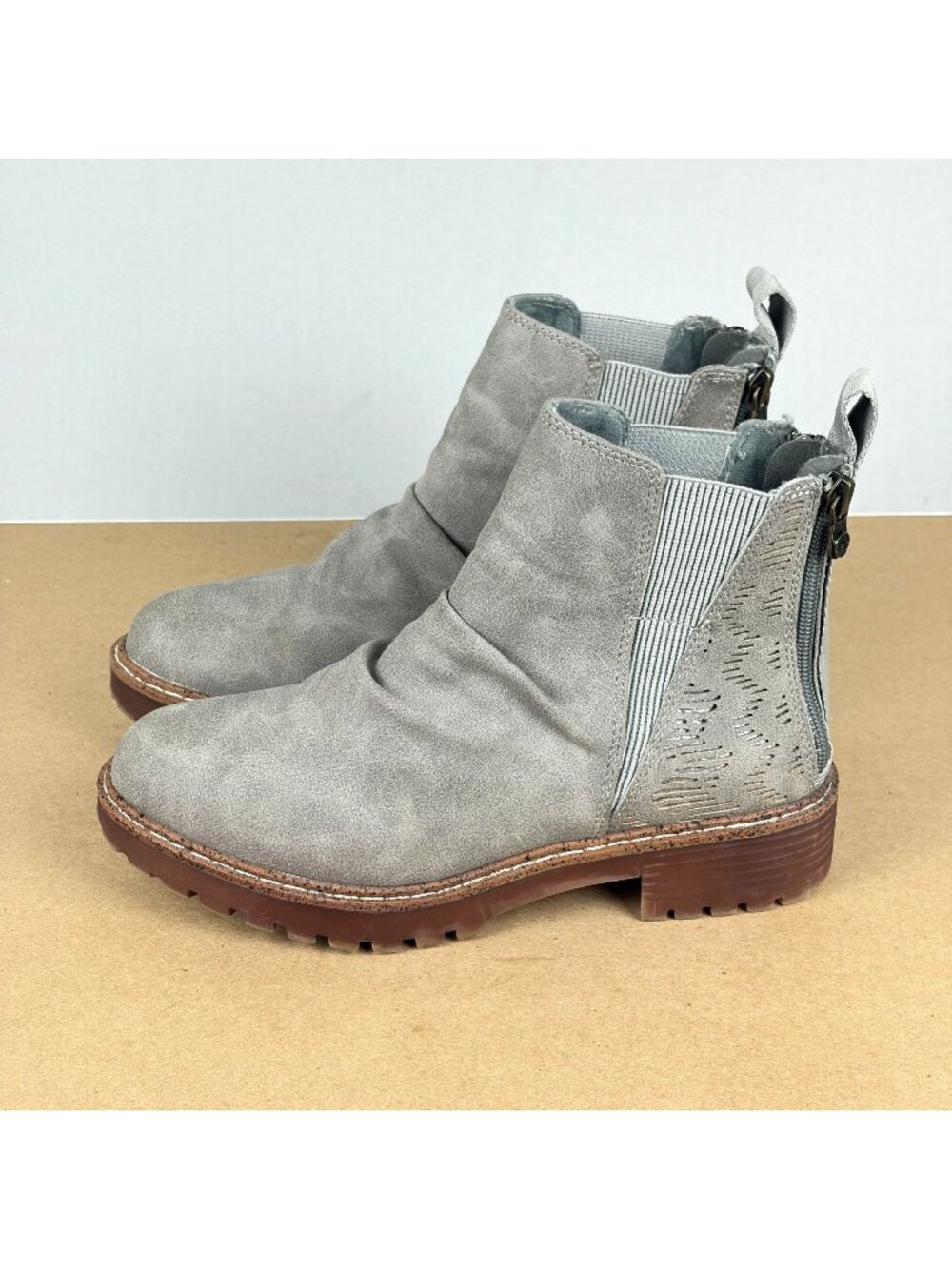 Blowfish River Boot Vegan Leather Womens 7 Gray Heel Zip Casual Ankle